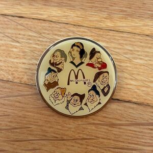 Snow White McDonalds Disney Vintage Round Pin